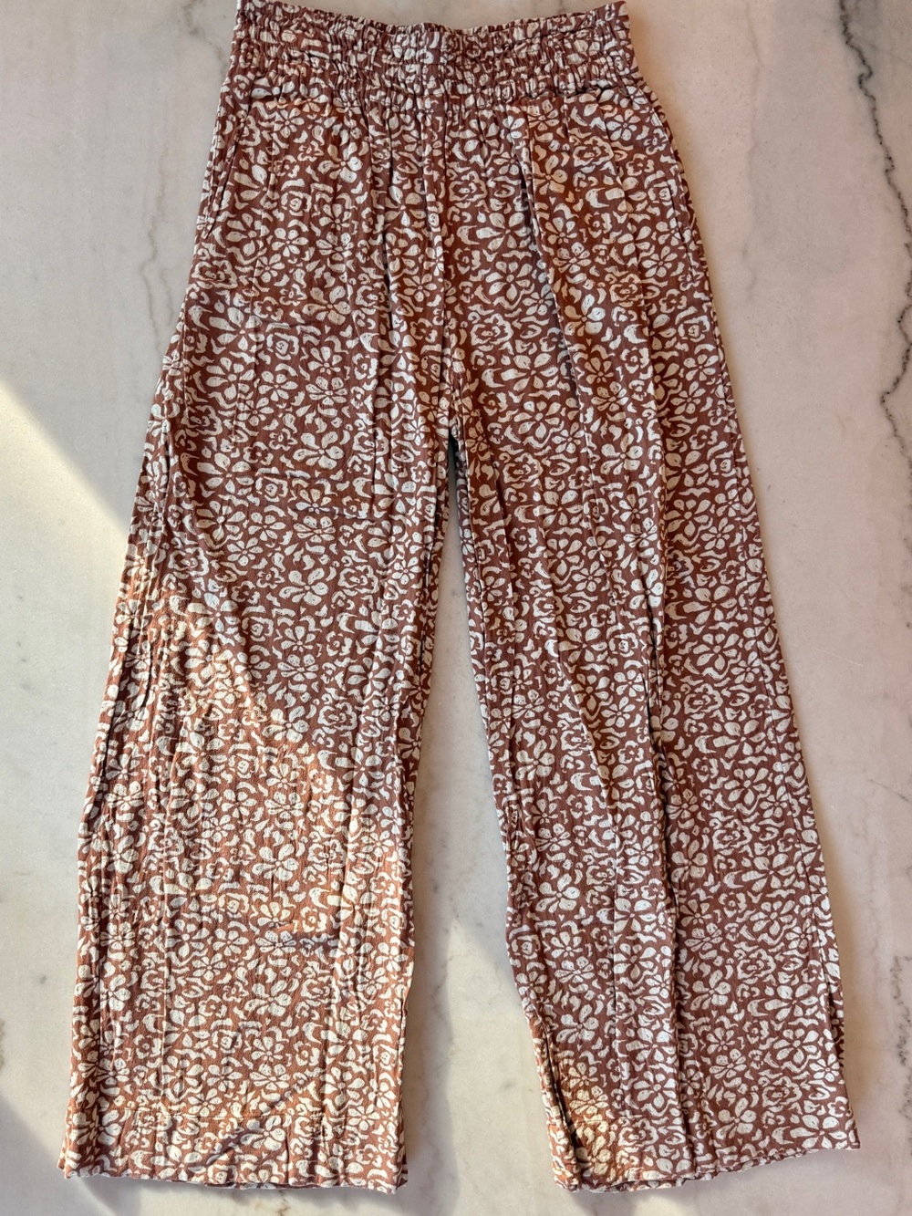 Roxy Wide-Leg Printed Pants in Rust and White